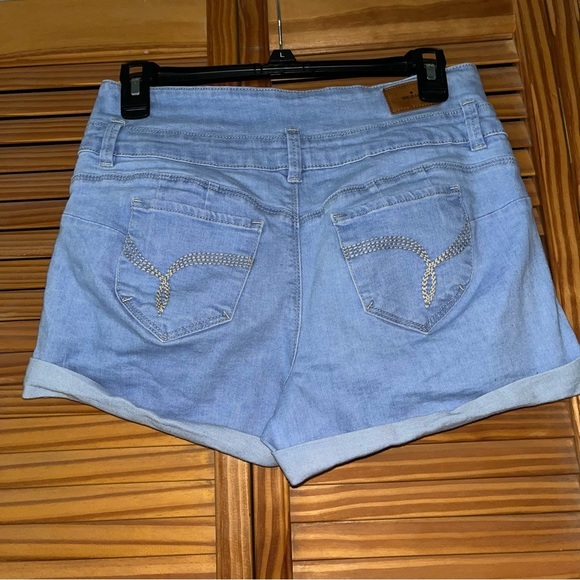 YMI Jeans Wanna‎ Betta Butt Denim Shorts Size 9/29 - Picture 3 of 12